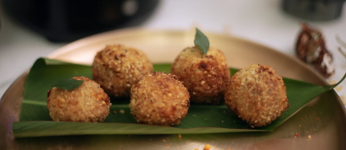Poha Crusted Bisse Belle Bhat Arancini with Podi Chutney: The Fusion We Never Imagined